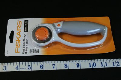 FISKARS 45 mm 9521 EASY BLADE CHANGE ROTARY  CUTTER